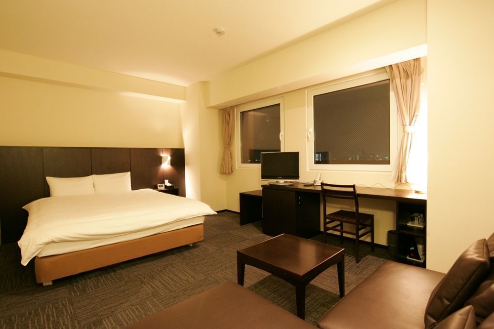 Green Rich Hotel Tosu Ekimae Zewnętrze zdjęcie