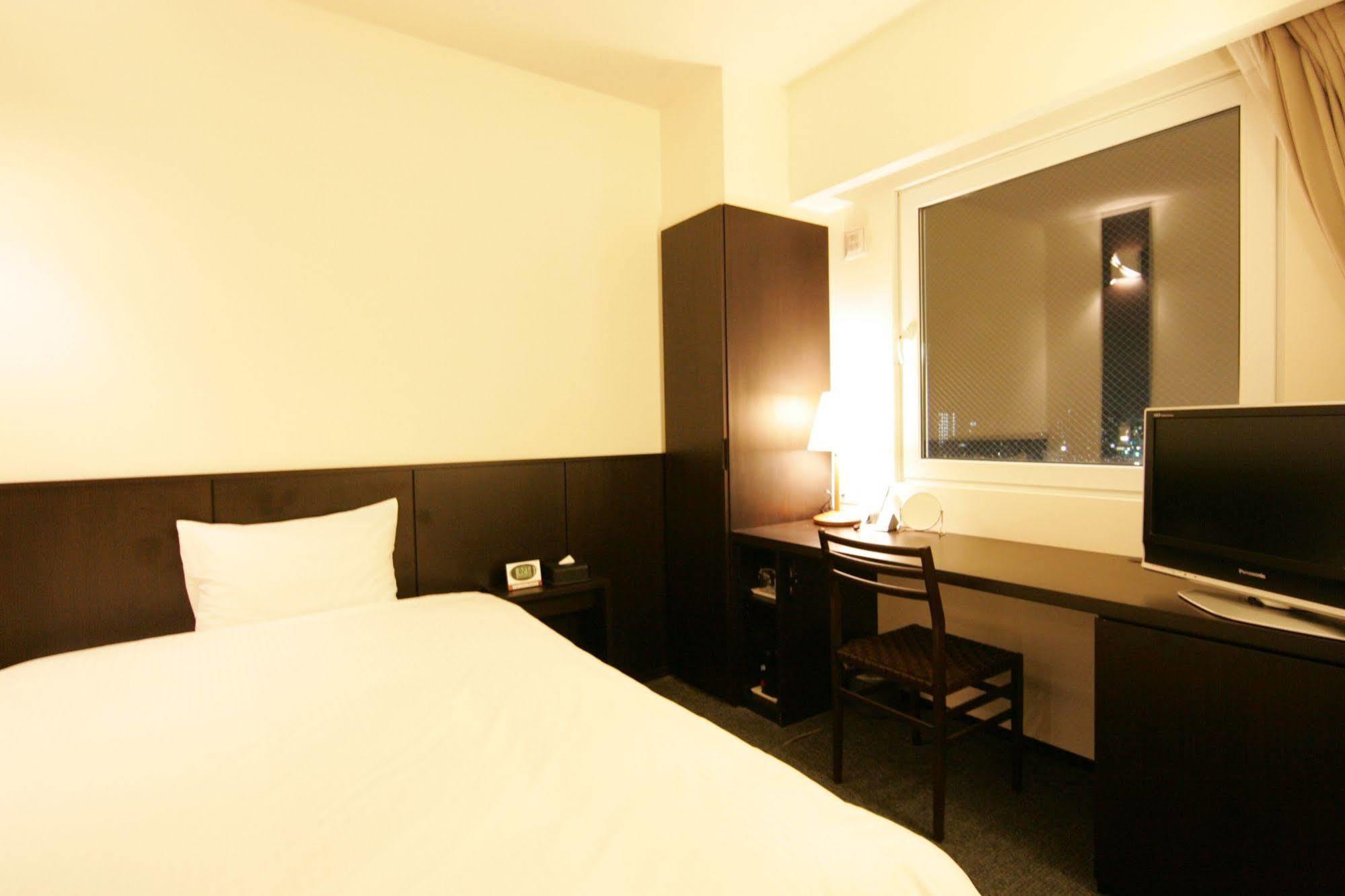 Green Rich Hotel Tosu Ekimae Zewnętrze zdjęcie