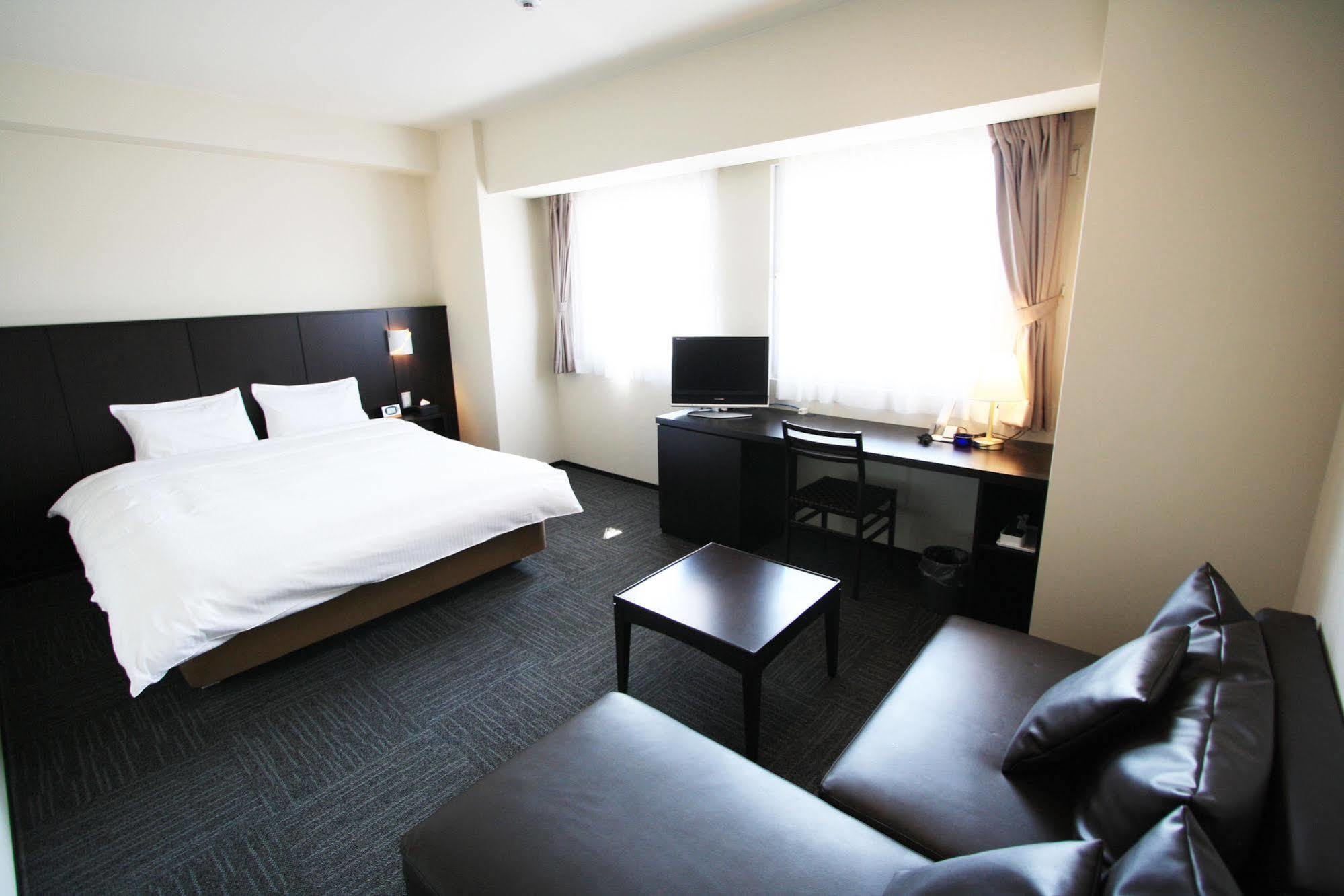 Green Rich Hotel Tosu Ekimae Zewnętrze zdjęcie